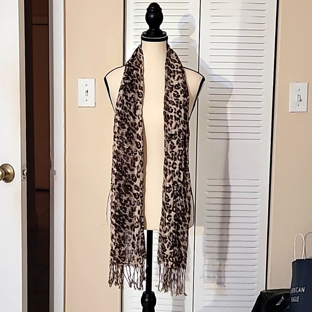 Woman's Leopard Scarf